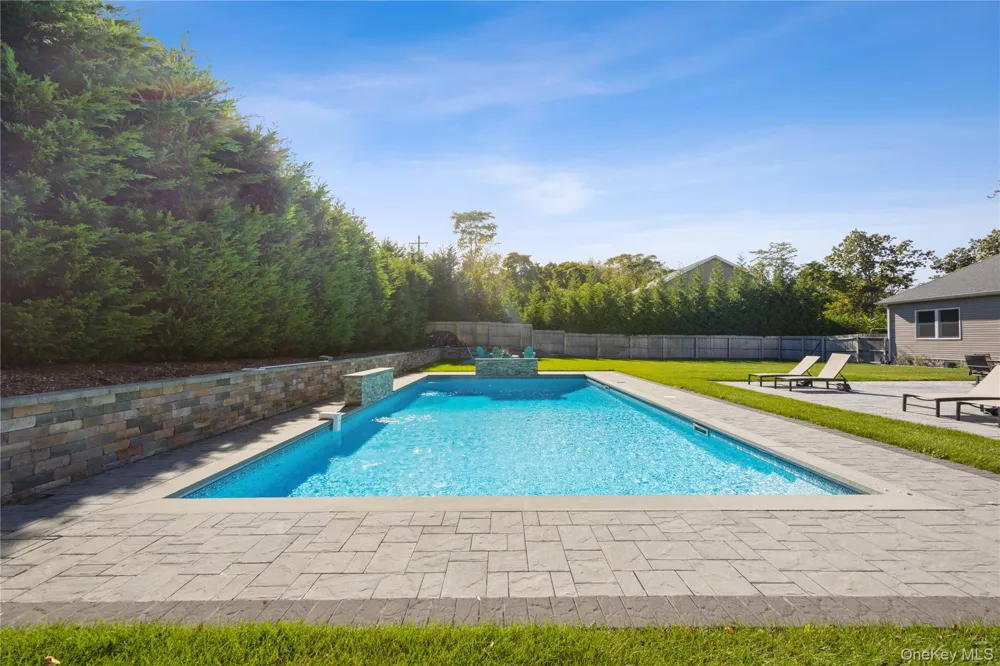 380 Homestead Way Greenport, NY 11944