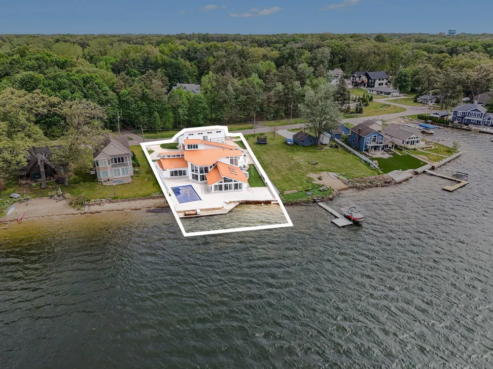 1046 Eagle Lake Drive Texas Charter Township, MI 49009