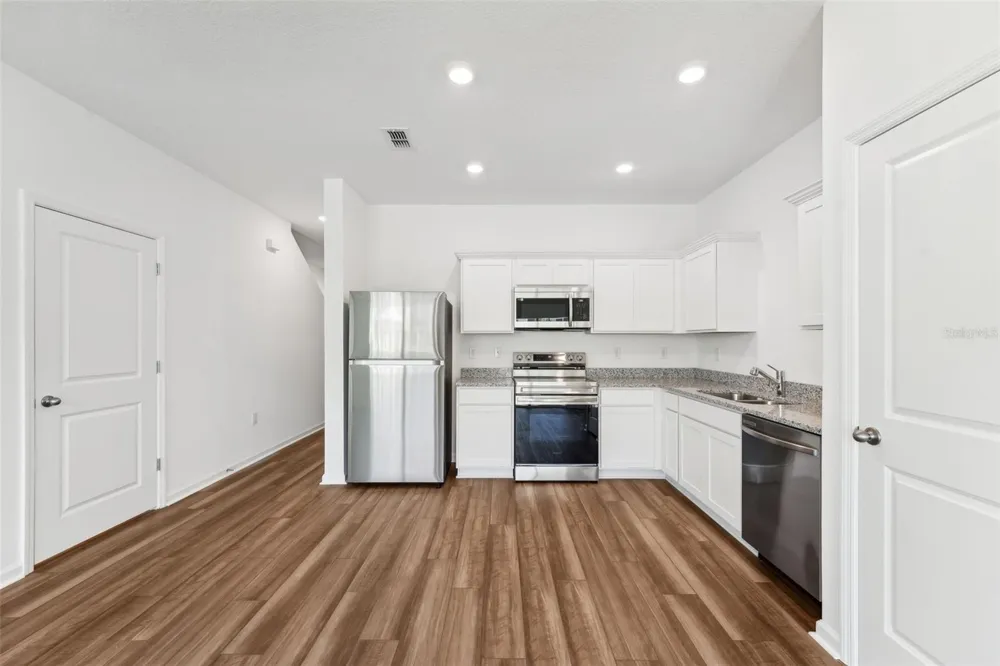 14848 LUCCA WAY Dade City, FL 33523