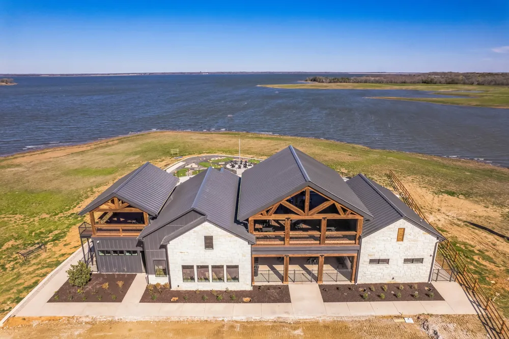 220 Lakeshore Lane Windom, TX 75492