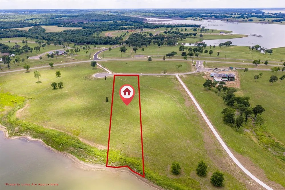 220 Lakeshore Lane Windom, TX 75492