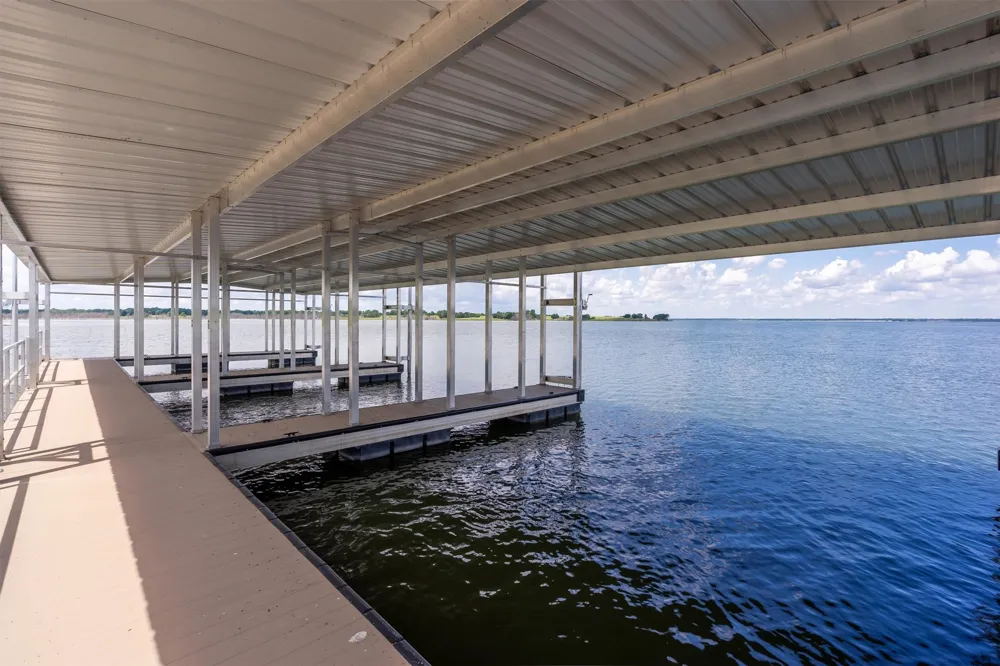 220 Lakeshore Lane Windom, TX 75492