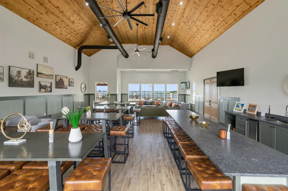 220 Lakeshore Lane Windom, TX 75492