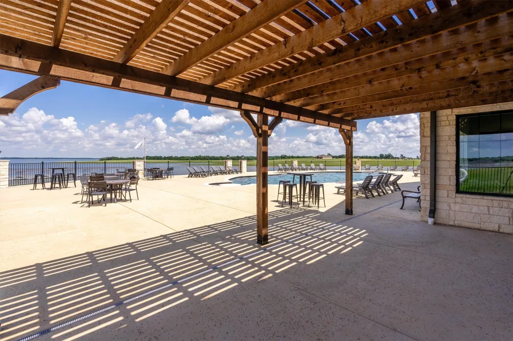 220 Lakeshore Lane Windom, TX 75492