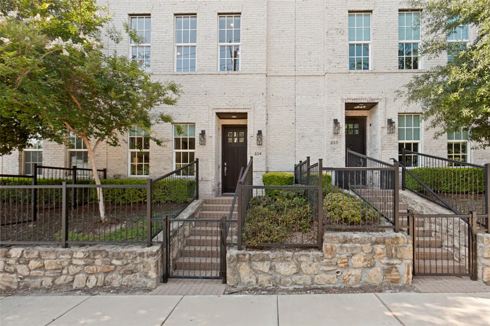 7333 Valley View Lane #604 Dallas, TX 75240