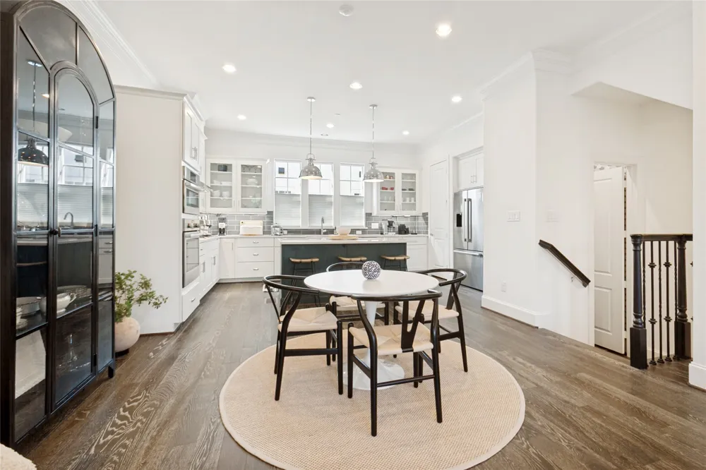 7333 Valley View Lane #604 Dallas, TX 75240