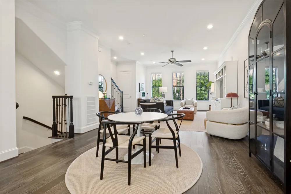 7333 Valley View Lane #604 Dallas, TX 75240