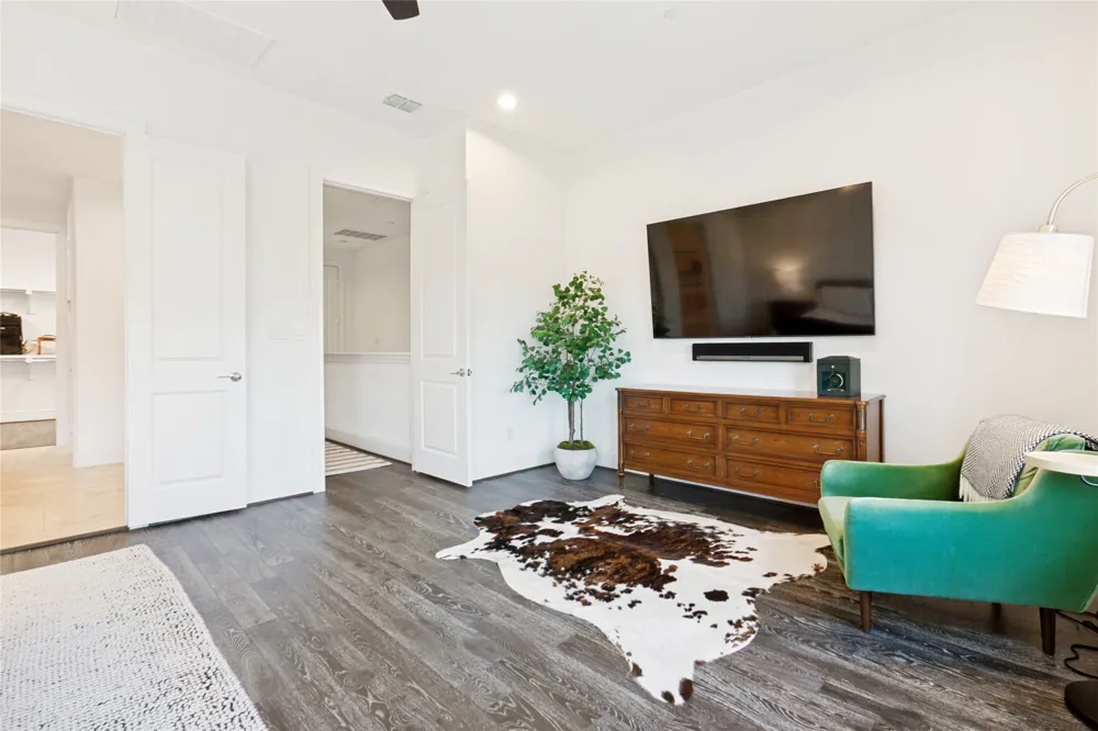 7333 Valley View Lane #604 Dallas, TX 75240