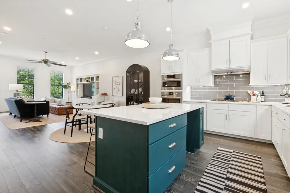 7333 Valley View Lane #604 Dallas, TX 75240