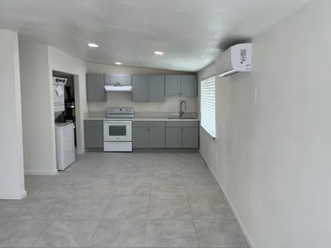2542 Sea View Drive #4