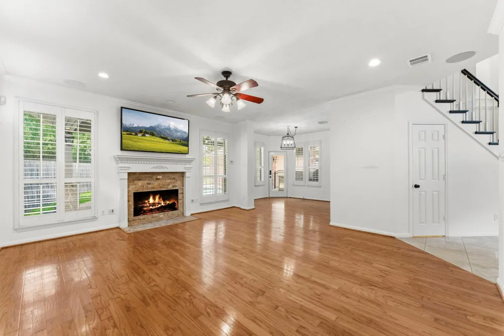 26 Shady Pond Place The Woodlands, TX 77382
