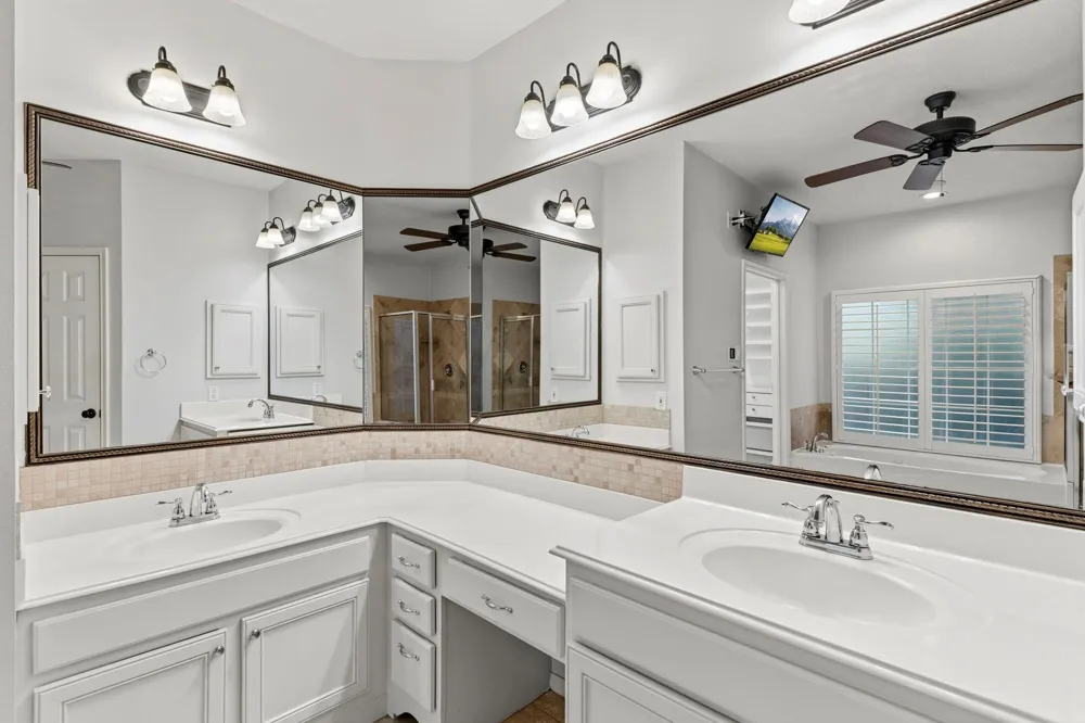 26 Shady Pond Place The Woodlands, TX 77382