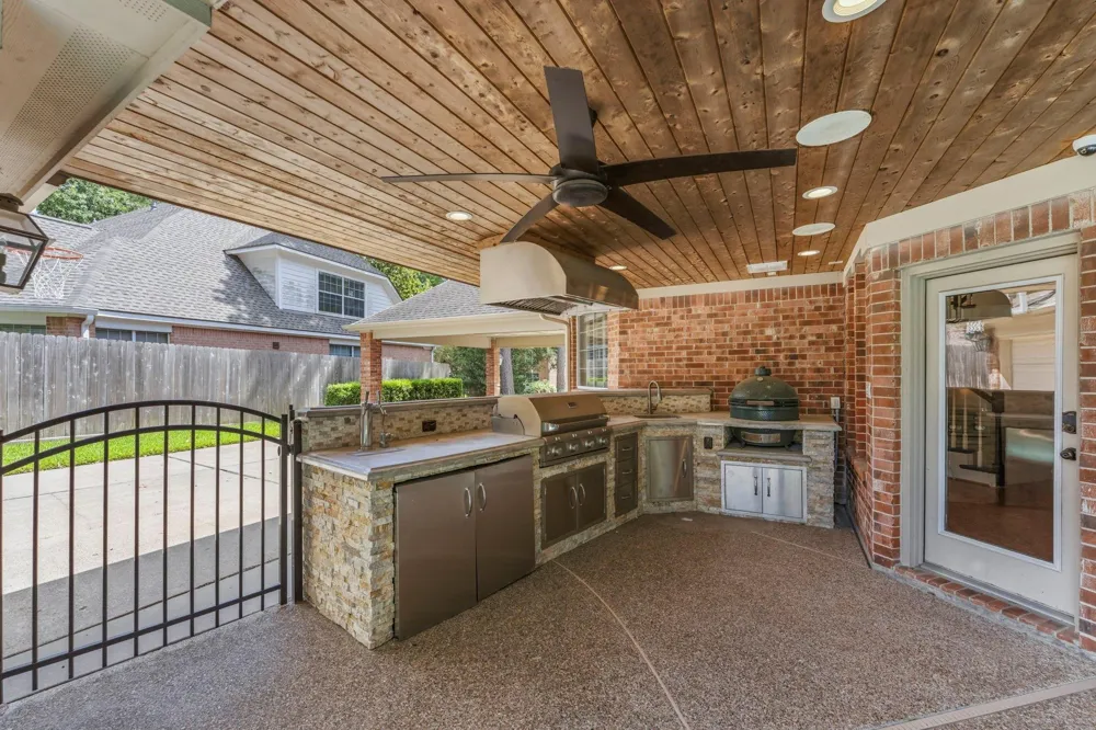 26 Shady Pond Place The Woodlands, TX 77382