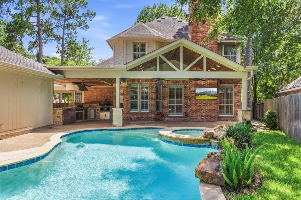 26 Shady Pond Place The Woodlands, TX 77382