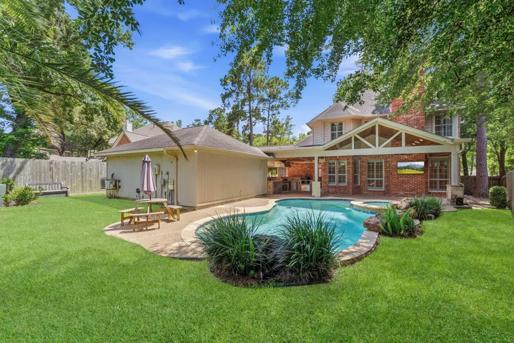 26 Shady Pond Place The Woodlands, TX 77382