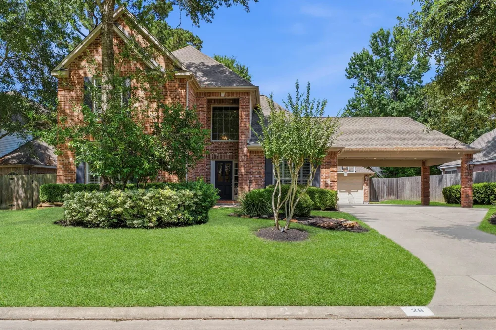 26 Shady Pond Place The Woodlands, TX 77382