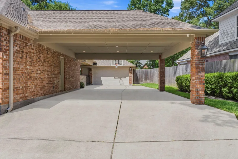 26 Shady Pond Place The Woodlands, TX 77382