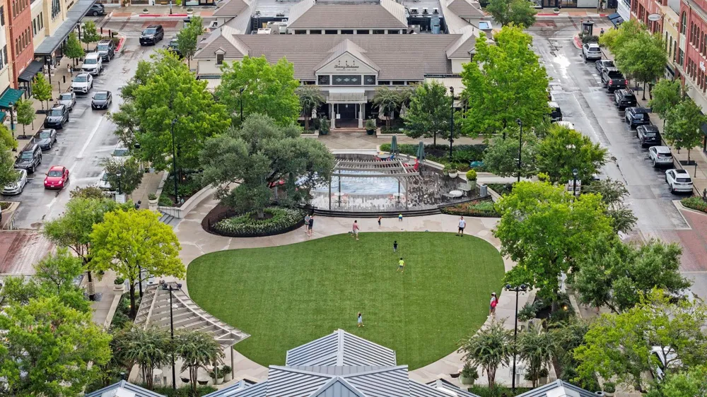 26 Shady Pond Place The Woodlands, TX 77382