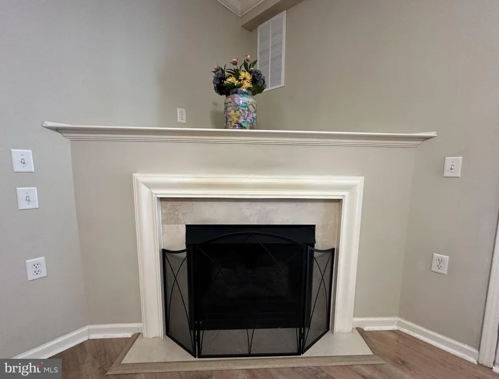 416 MASTERSON COURT Ewing, NJ 08618