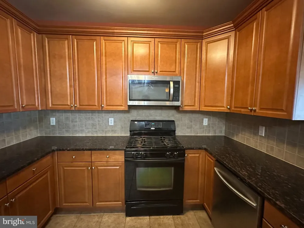 416 MASTERSON COURT Ewing, NJ 08618