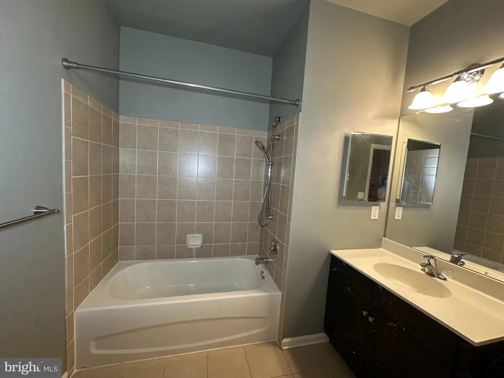416 MASTERSON COURT Ewing, NJ 08618