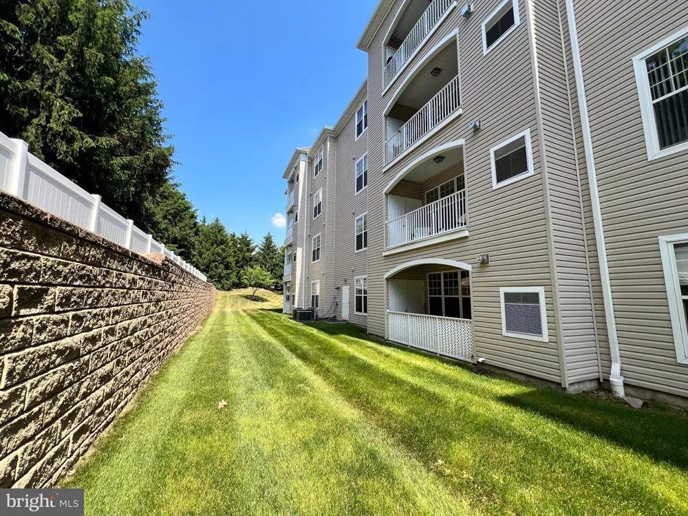 416 MASTERSON COURT Ewing, NJ 08618
