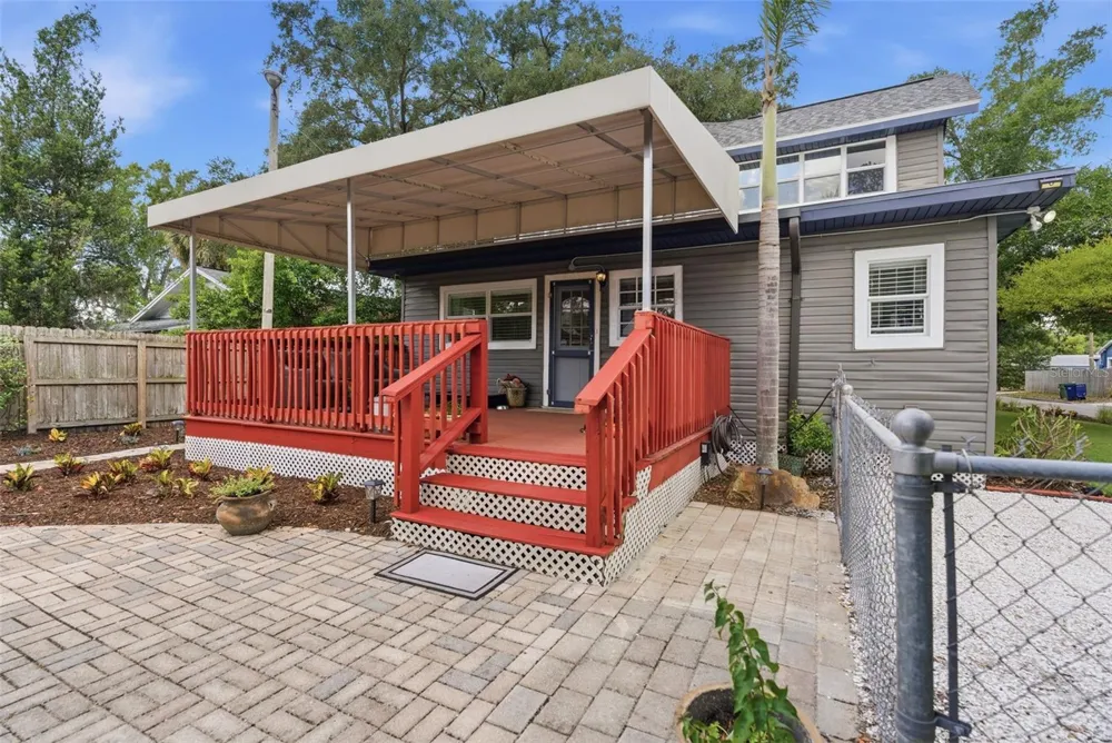 3017 WOODROW AVENUE Tampa, FL 33603