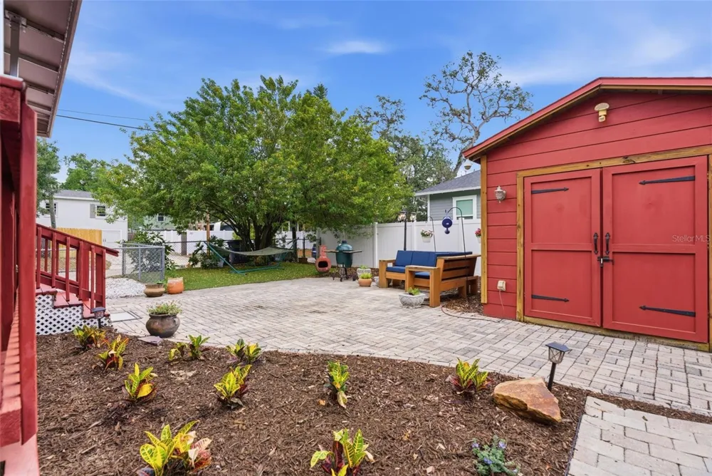 3017 WOODROW AVENUE Tampa, FL 33603