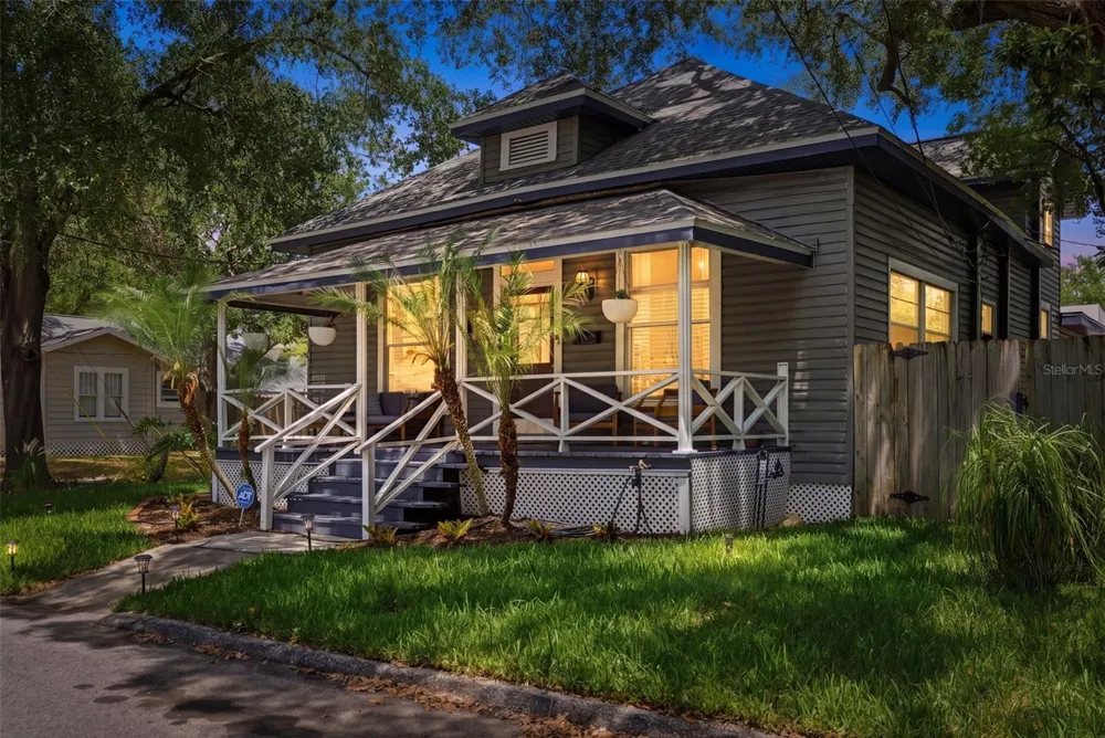 3017 WOODROW AVENUE Tampa, FL 33603