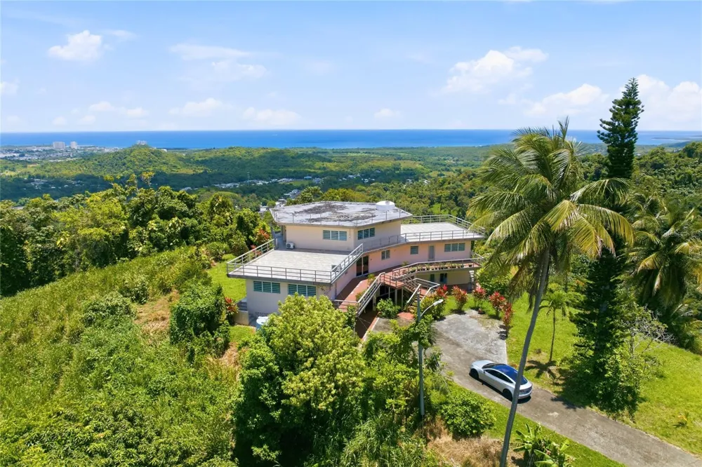 988 KM 1.5 Luquillo, PR 00773