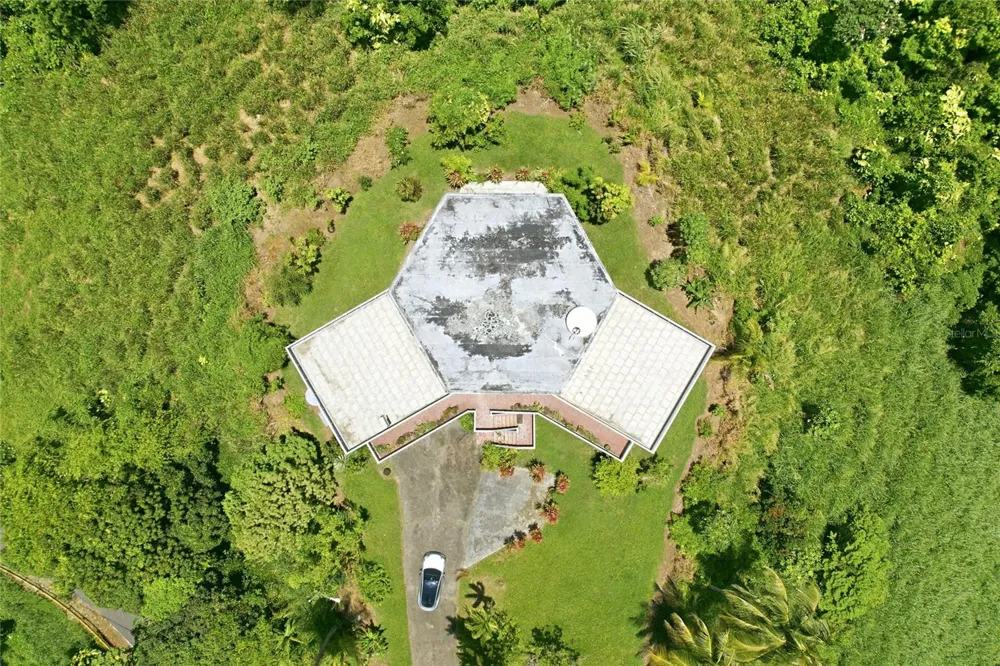 988 KM 1.5 Luquillo, PR 00773