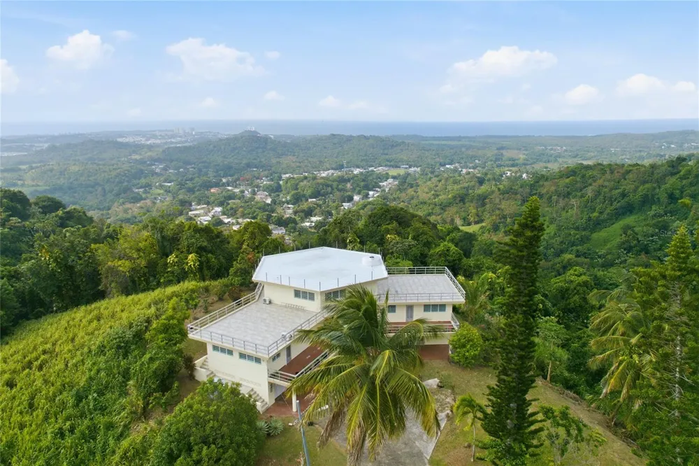 988 KM 1.5 Luquillo, PR 00773