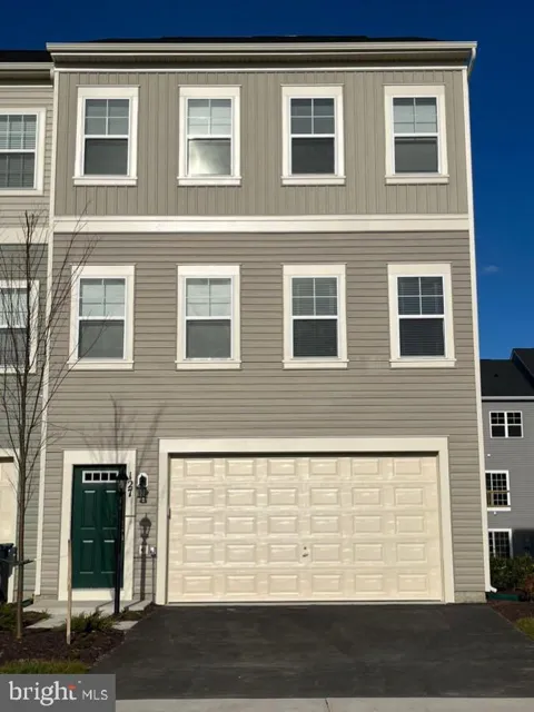 127 LINDY WAY