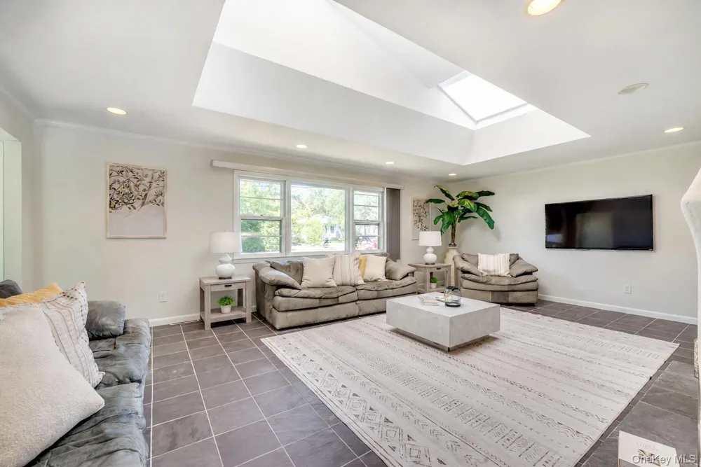 380 Clark Road Southold, NY 11971