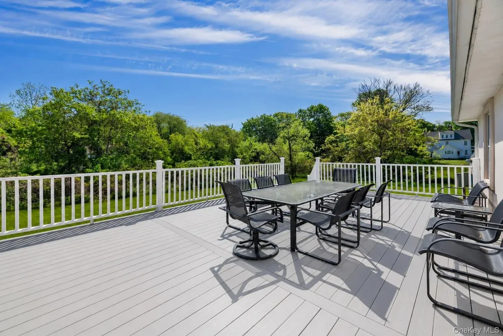 380 Clark Road Southold, NY 11971