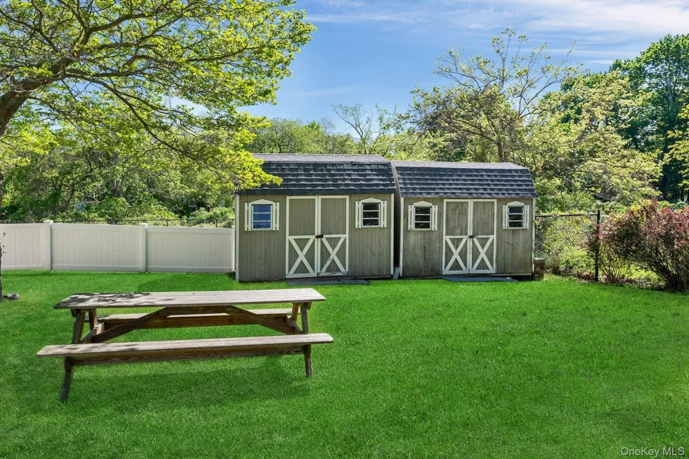 380 Clark Road Southold, NY 11971