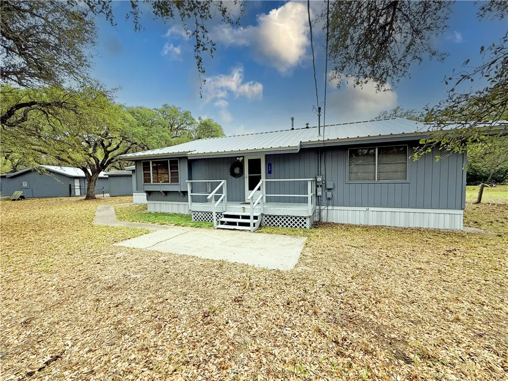 17 Farmers Circle Fulton, TX 78358