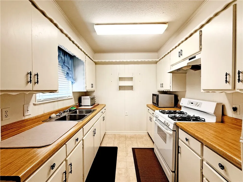 17 Farmers Circle Fulton, TX 78358