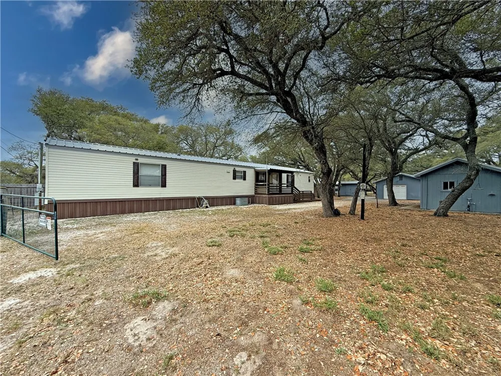17 Farmers Circle Fulton, TX 78358
