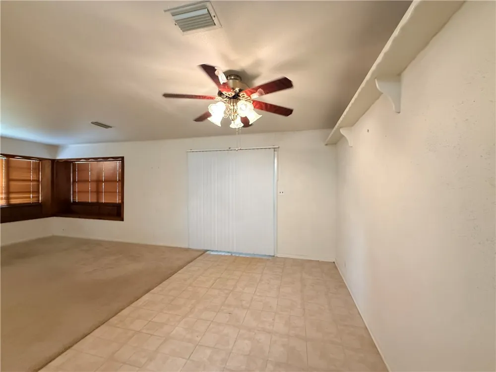 17 Farmers Circle Fulton, TX 78358