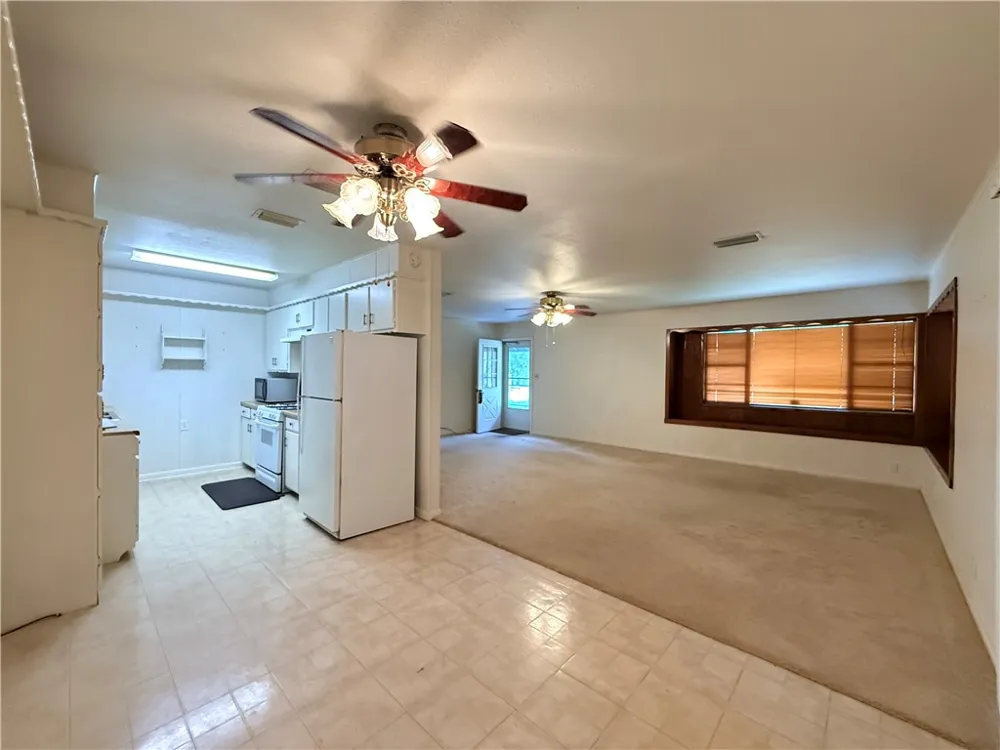 17 Farmers Circle Fulton, TX 78358