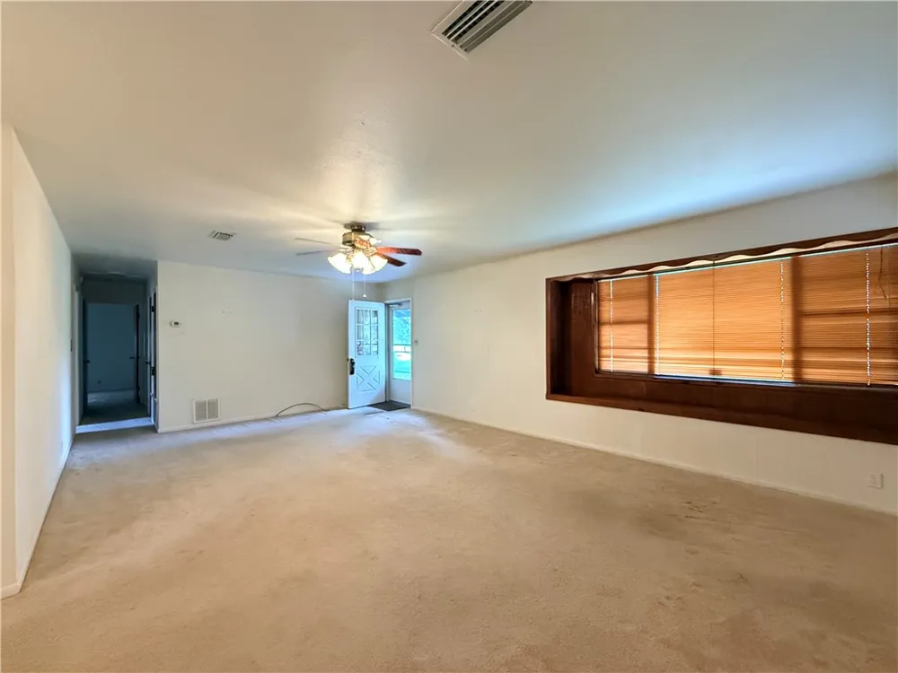 17 Farmers Circle Fulton, TX 78358