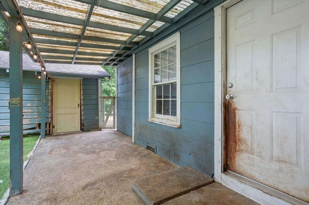 802 Avenue A Valley Mills, TX 76689