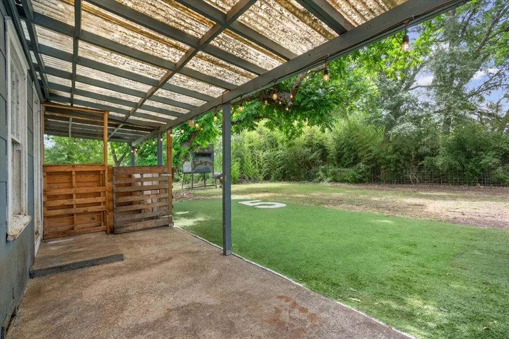 802 Avenue A Valley Mills, TX 76689
