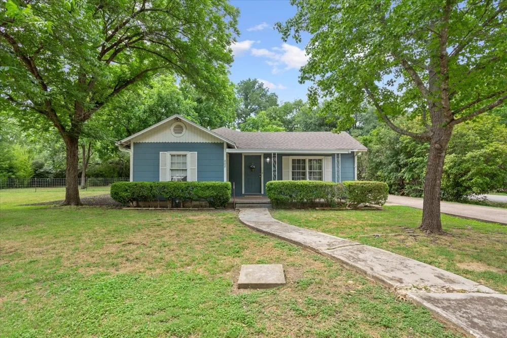 802 Avenue A Valley Mills, TX 76689
