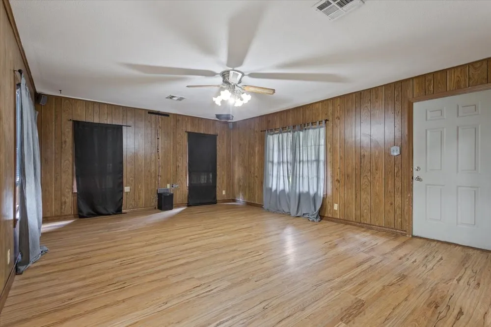 802 Avenue A Valley Mills, TX 76689