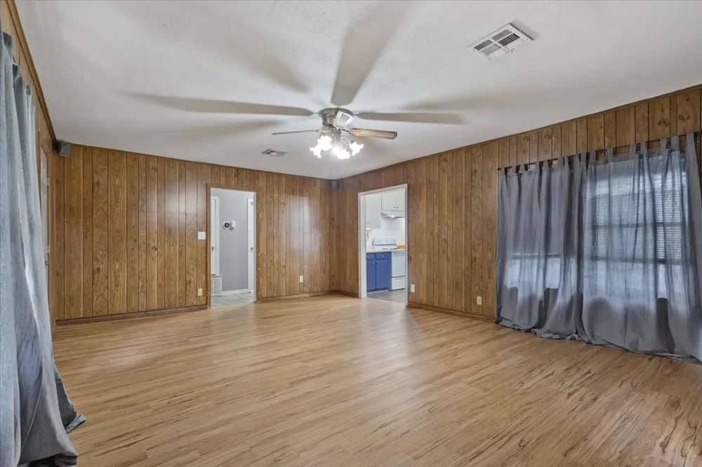 802 Avenue A Valley Mills, TX 76689