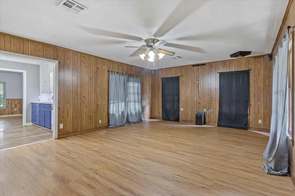 802 Avenue A Valley Mills, TX 76689