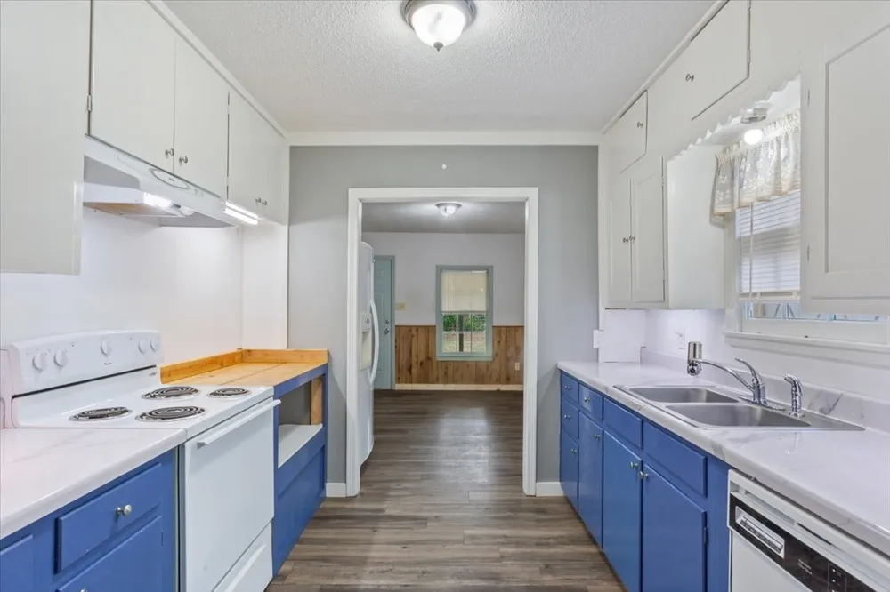 802 Avenue A Valley Mills, TX 76689