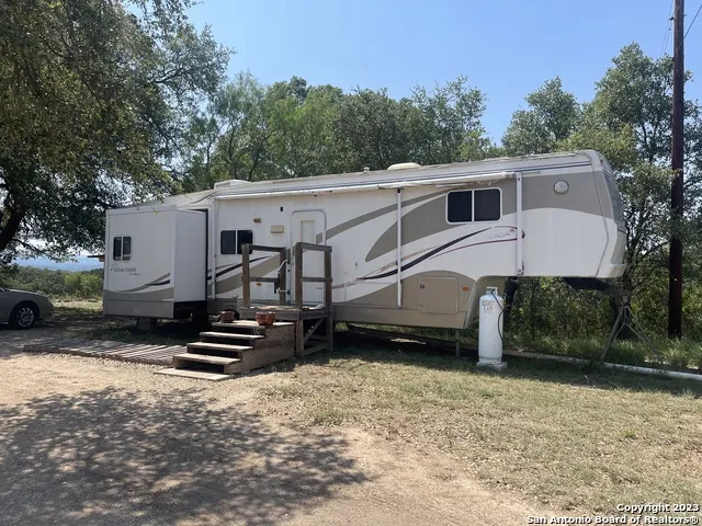 792 ALAMO BEACH RD Pipe Creek, TX 78063